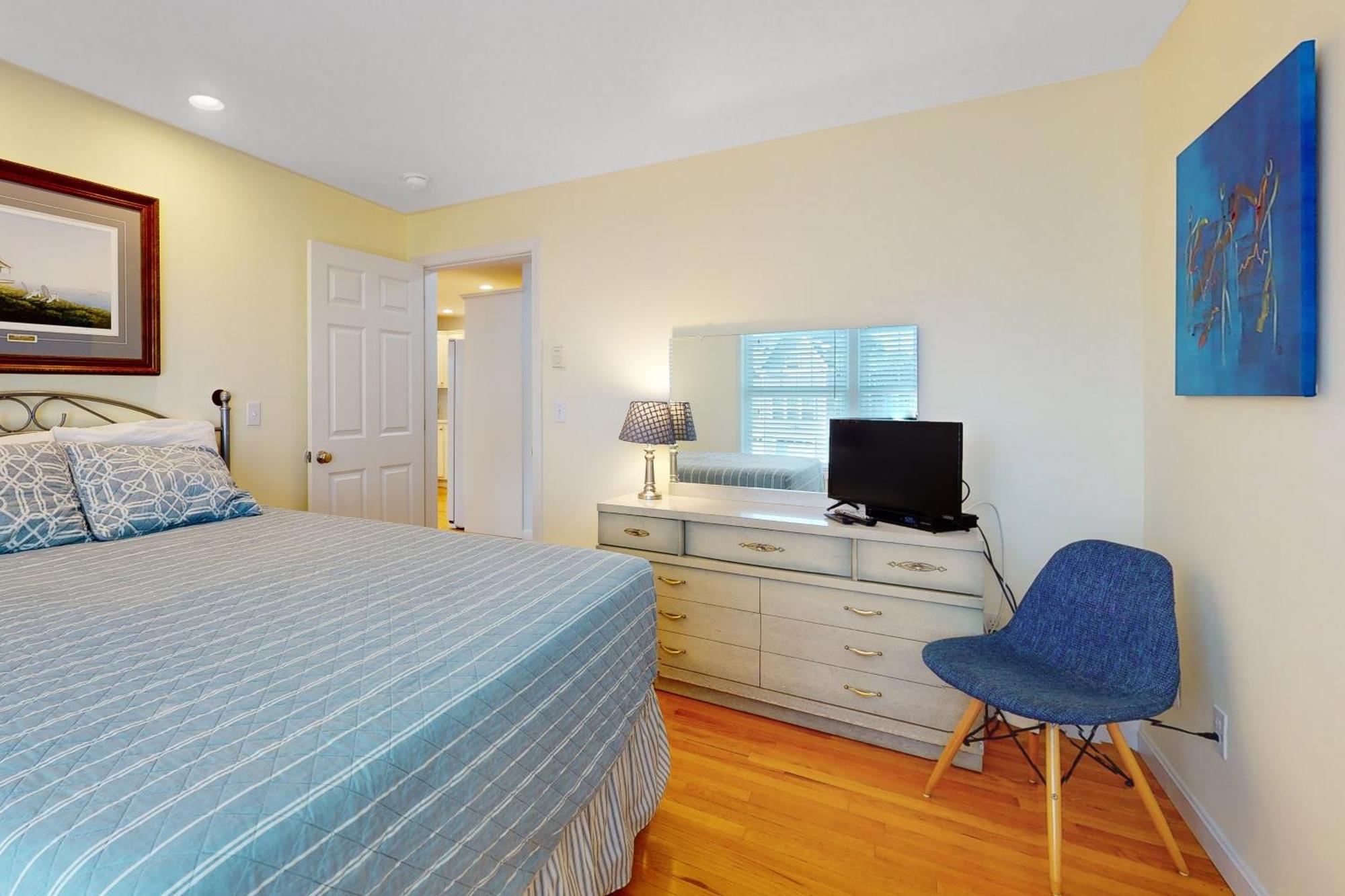 Apartment Post Road Charmer Wells